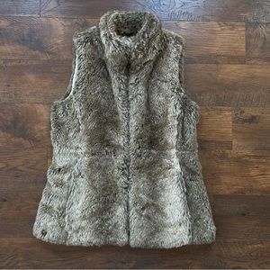 Women's Banana Republic Faux Fur Vest - Brown